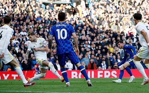Man City tiếp tục thắng đậm, vững bước tới ngôi vô địch