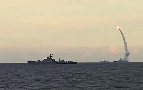 VIDEO: Nga phóng 4 quả tên lửa hành trình nhằm vào IS gần Palmyra