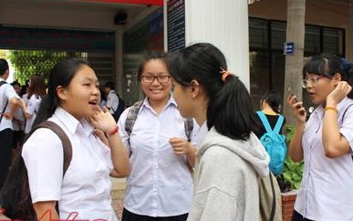 'Cuộc đua' vào lớp 10: Đề thi Văn khiến thí sinh thở phào nhẹ nhõm