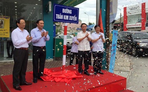 Từ đường Trần Kim Xuyến thứ hai ngẫm về những con đường Thông tấn