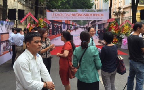 Đường sách đang 'vươn mình' thành không gian văn hóa