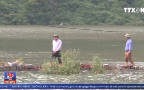 VIDEO: Nguy cơ vỡ đê hồ chứa nước lớn nhất Hà Nội