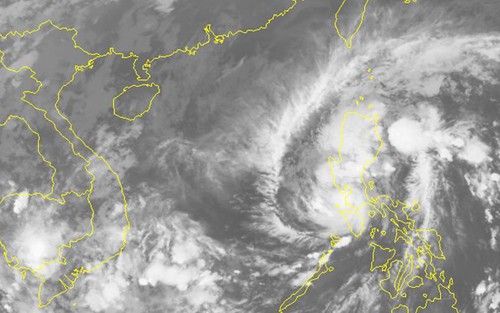 Bão số 13 giật cấp 10, cách Hoàng Sa 930km và khả năng mạnh thêm