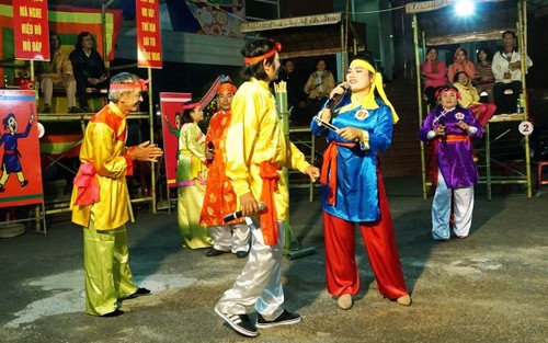 Bài chòi ngày tết (kỳ 3 và hết) - Dạo quanh hội đánh bài chòi các tỉnh duyên hải Trung bộ