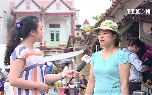 Cả huyện 'phát làn đi chợ', không dùng túi nilon