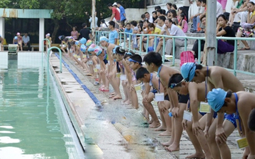 Trang bị kỹ năng bơi, phòng chống đuối nước cho trẻ em
