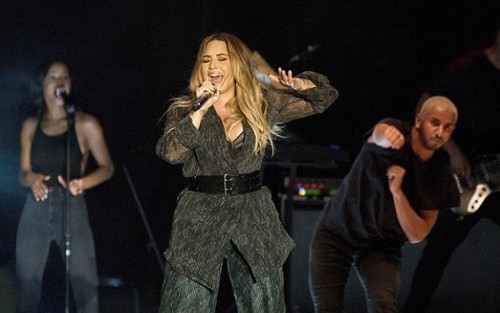 Demi Lovato nhập viện do sốc ma túy: Thất bại trong 'trận chiến' của cuộc đời