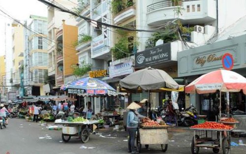 Thư gửi robot Citizen: Món nợ vỉa hè