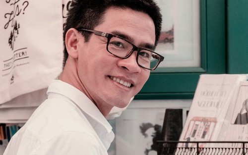 Nguyễn Phong Việt và chuyện làm thơ thời... thương mại