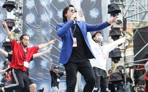 Countdown 2019: 'Đại tiệc ánh sáng' trên phố đi bộ Nguyễn Huệ trước giờ G