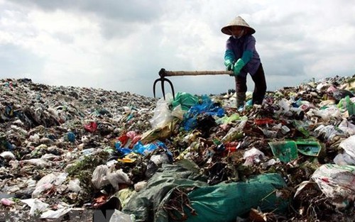 Hà Nội chốt thời gian giải phóng mặt bằng vùng ảnh hưởng bãi rác Nam Sơn
