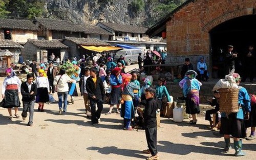 Hàng ngàn du khách đến Cao nguyên đá Đồng Văn dịp Tết Nguyên đán Kỷ Hợi 2019