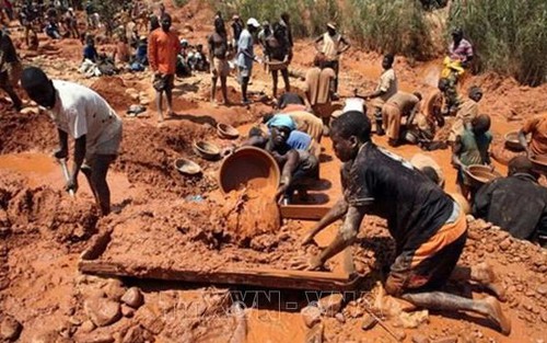 Hơn 60 thợ mỏ có thể đã thiệt mạng trong hai mỏ vàng bị ngập nước ở Zimbabwe
