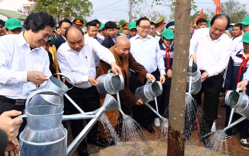 Thủ tướng Nguyễn Xuân Phúc phát động 'Tết trồng cây đời đời nhớ ơn Bác Hồ' tại Đông Anh, Hà Nội