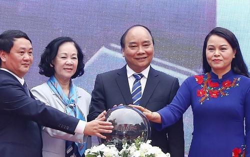 Thủ tướng Nguyễn Xuân Phúc: Lấy hạnh phúc và sự an toàn của phụ nữ, trẻ em là mục tiêu hành động