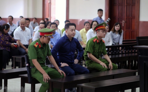 Hoãn xét xử phúc thẩm Trần Phương Bình, Vũ 'nhôm' do nhiều thành phần vắng mặt