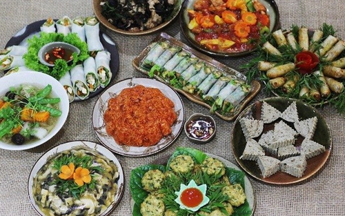 Mâm cỗ cúng Vu Lan, Xá tội vong nhân rằm tháng 7