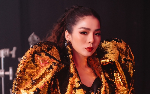 Lệ Quyên chính thức ‘trình làng’ teaser 20 năm ca hát