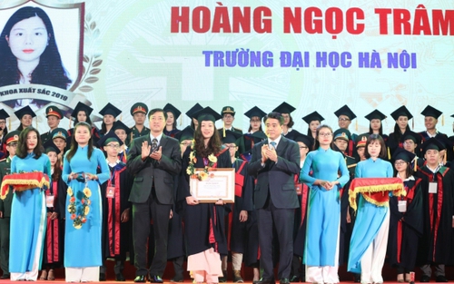 Tuyên dương 86 thủ khoa xuất sắc Thủ đô năm 2019
