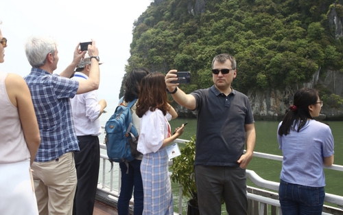 Dịch Covid-19: Tạm dừng tất cả các hoạt động tôn giáo, tín ngưỡng tập trung đông người ở vùng có dịch
