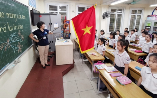 Học sinh Mầm non, Tiểu học Hà Nội chính thức đi học trở lại