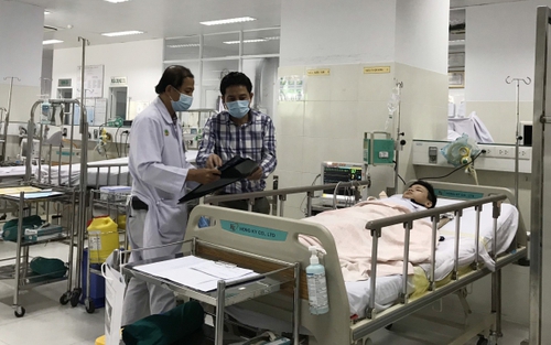 Vụ cây phượng bật gốc đè lên nhiều học sinh: Sức khỏe của các học sinh bị thương tiến triển tốt