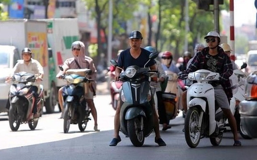 Bắc Bộ, Trung Bộ có nơi nắng nóng gay gắt, nhiều khu vực chiều, tối mưa dông