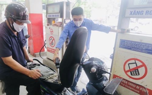 Đề xuất mở cửa cho doanh nghiệp ngoại tham gia bán lẻ xăng dầu