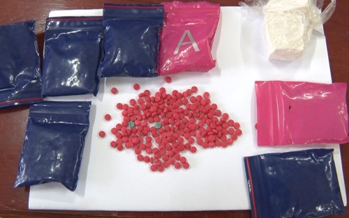 Phát hiện 2 đối tượng lái ô tô chở gần 19 kg heroin từ Điện Biên về Hưng Yên
