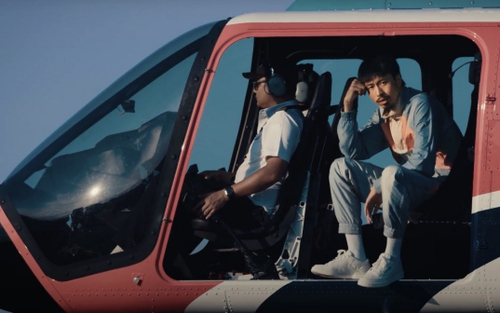'Gây bão' vì dự báo đề thi Văn, MV của Đen Vâu leo thẳng top 1 trending Youtube