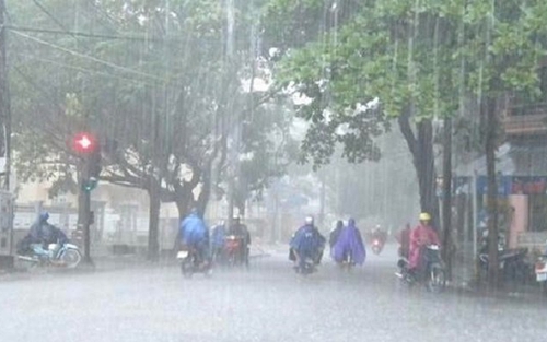 Bắc Bộ mưa dông, tàu thuyền trên nhiều vùng biển nguy cơ gặp lốc xoáy