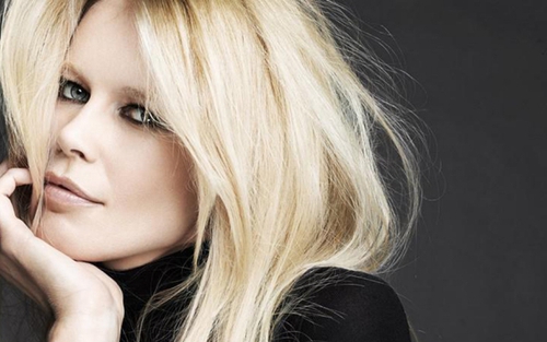 Siêu mẫu Claudia Schiffer: 'Nữ hoàng băng giá' của 3 thập kỷ