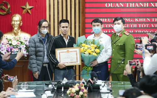 Góc nhìn 365: Phút bối rối của 'siêu nhân'