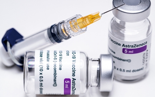 Tổng thống Hàn Quốc Moon Jae-in đã tiêm vaccine AstraZeneca phòng Covid-19