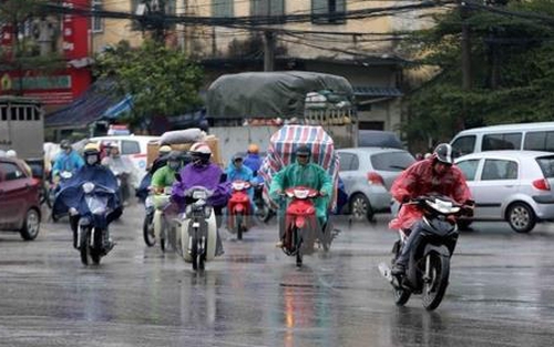 Không khí lạnh gây mưa dông cục bộ ở miền Bắc