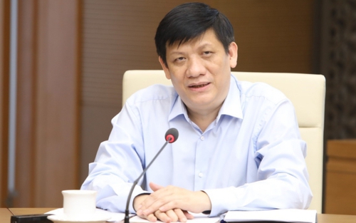 Bộ trưởng Bộ Y tế động viên nhân viên y tế dốc sức cùng cả nước phòng, chống dịch Covid-19