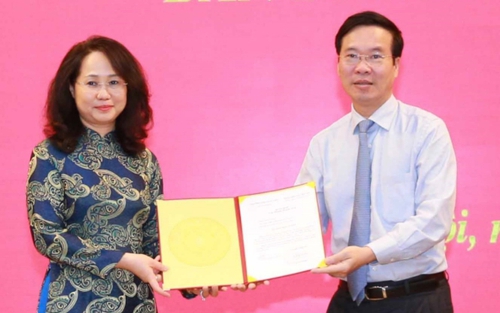 Công bố quyết định của Bộ Chính trị, Ban Bí thư về công tác cán bộ