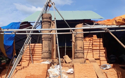 Trùng tu Di sản Văn hóa thế giới Mỹ Sơn trước mùa mưa