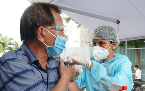 100 tình nguyện viên thử nghiệm lâm sàng vaccine ARCT-154 phòng Covid-19