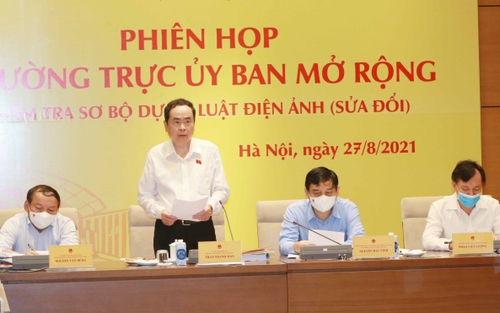 Thúc đẩy, vận hành điện ảnh như một ngành kinh tế, công nghiệp văn hóa