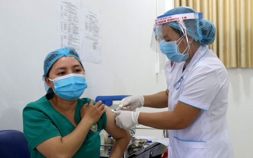 Bộ Y tế: Không cử phụ nữ mang thai, nuôi con nhỏ dưới 24 tháng tuổi tham gia chống dịch