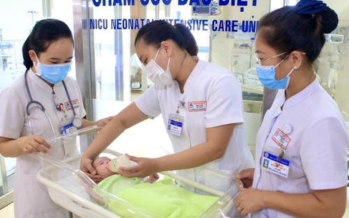 Hành trình sinh tử của mẹ con sản phụ mắc Covid-19