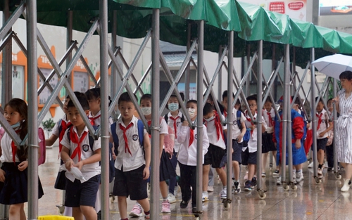 Thượng Hải sơ tán thêm hàng chục nghìn người tránh bão Chanthu