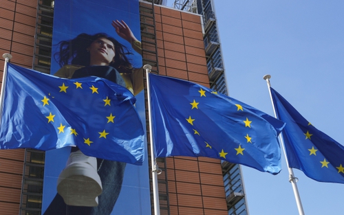 EU nới quy định cấp Thẻ Xanh nhằm thu hút lao động