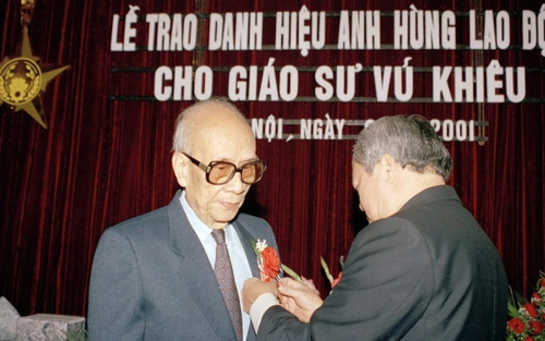 Vĩnh biệt Giáo sư Vũ Khiêu: 'Hương trầm' cháy mãi