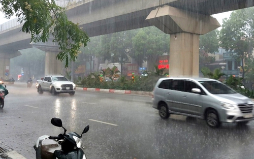 Bão số 8 suy yếu thành áp thấp nhiệt đới