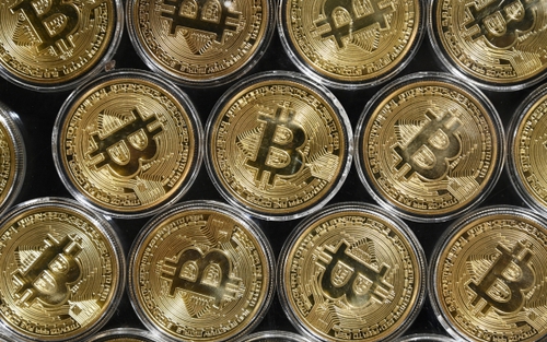 Đồng bitcoin lần đầu tiên lên mức 67.000 USD
