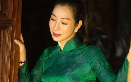 Diễn viên Chung Lan mang 'Cha cõng con' đến tuần phim ở Dubai