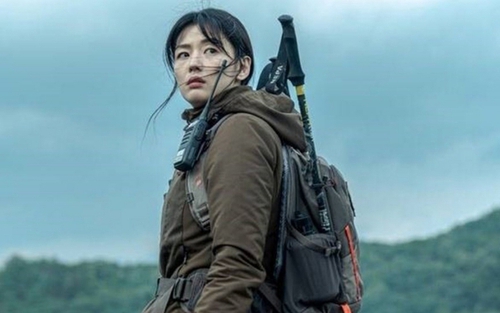 Jun Ji Huyn: 'Tôi già đi như một con người'