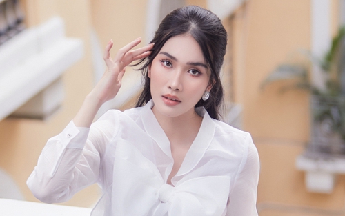 Á hậu Phương Anh tung bộ ảnh mới quảng bá du lịch Sài Gòn